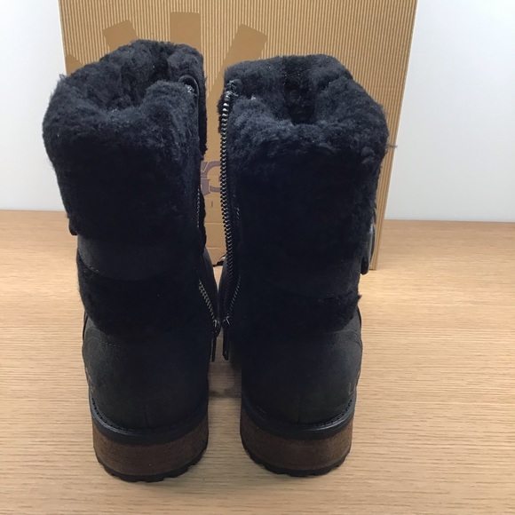Brand new Authentic UGG Australia Blayre II leather - Picture 9 of 14
